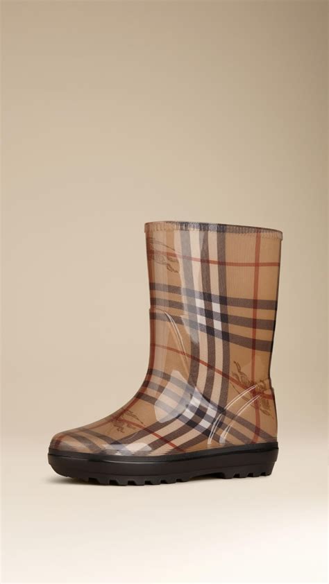 classic burberry rain boots